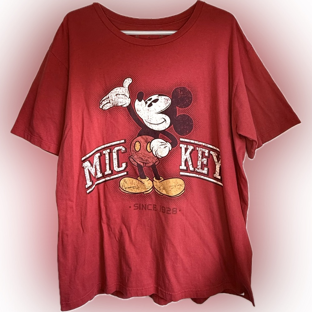 Disney Store "Mickey Since 1928" Graphic Adult T-Shirt Size X-Large